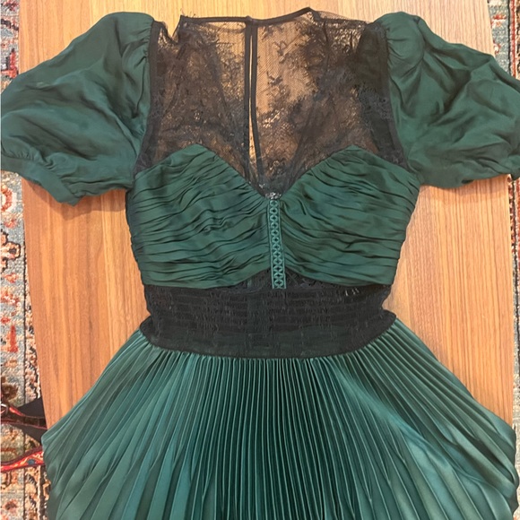 Self-portrait Green Lace Mini dress. like new. Never worn it, too small for me. - Picture 4 of 5